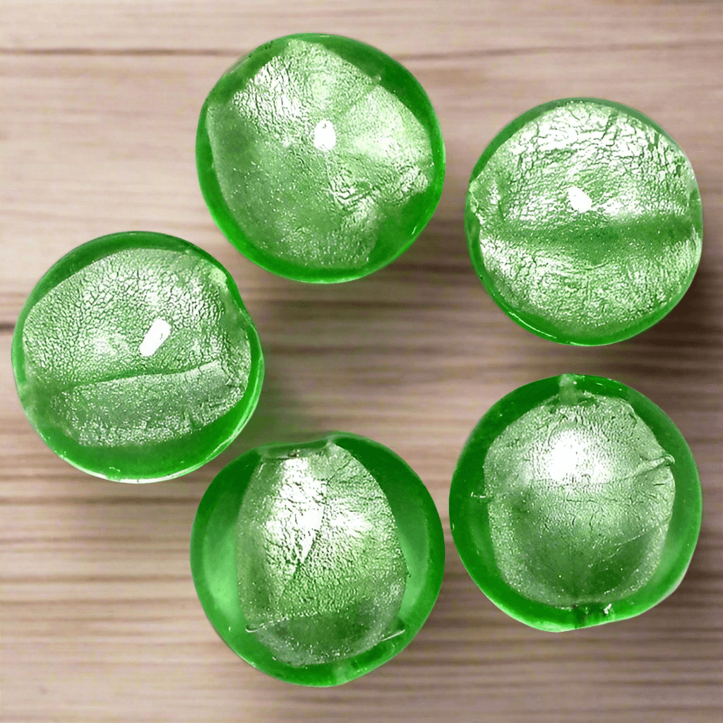 20 Pcs Silver Foil Dome Beads 20 mm - Green / Glass / Round