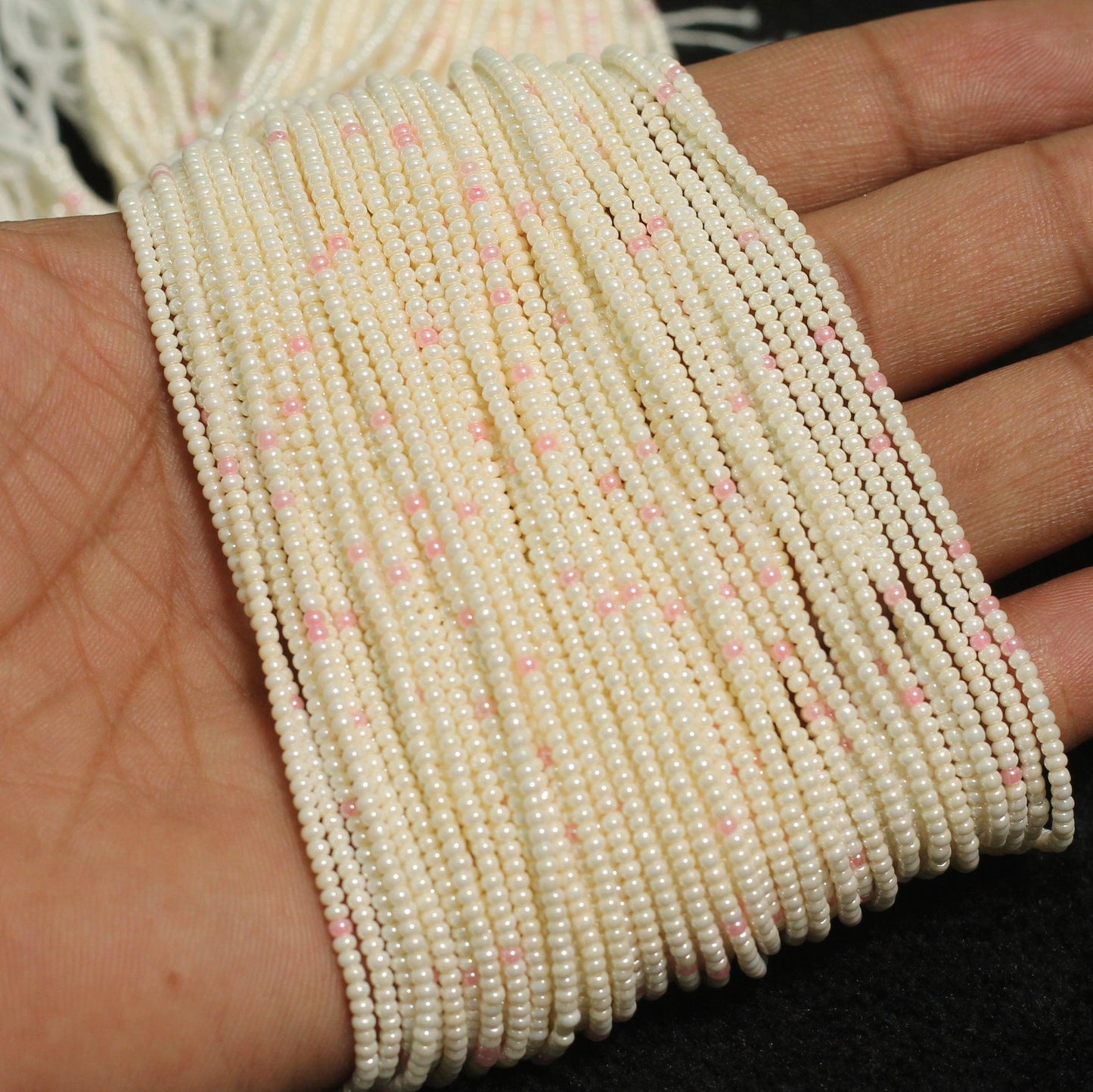 11`0 Preciosa Seed Beads - Pink / 11`0