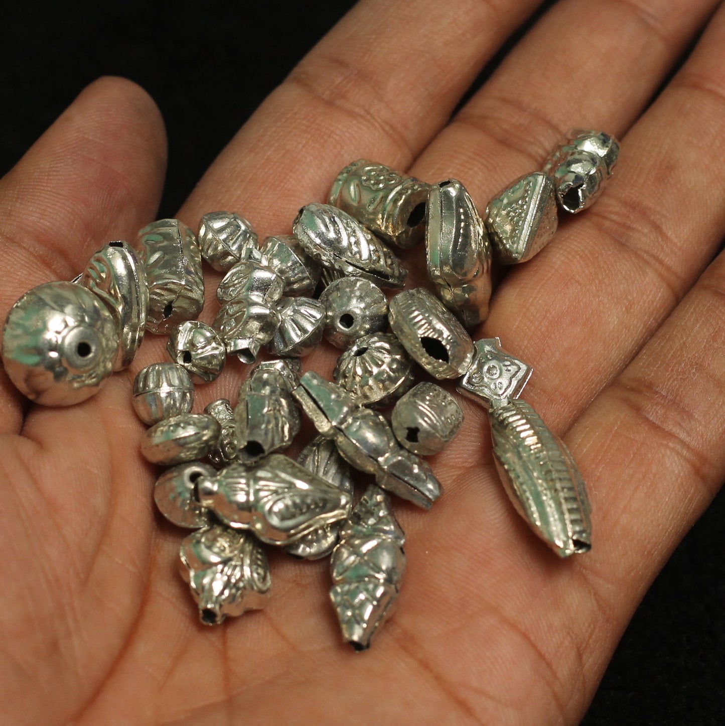 50 Metal Sheel Beads - Silver