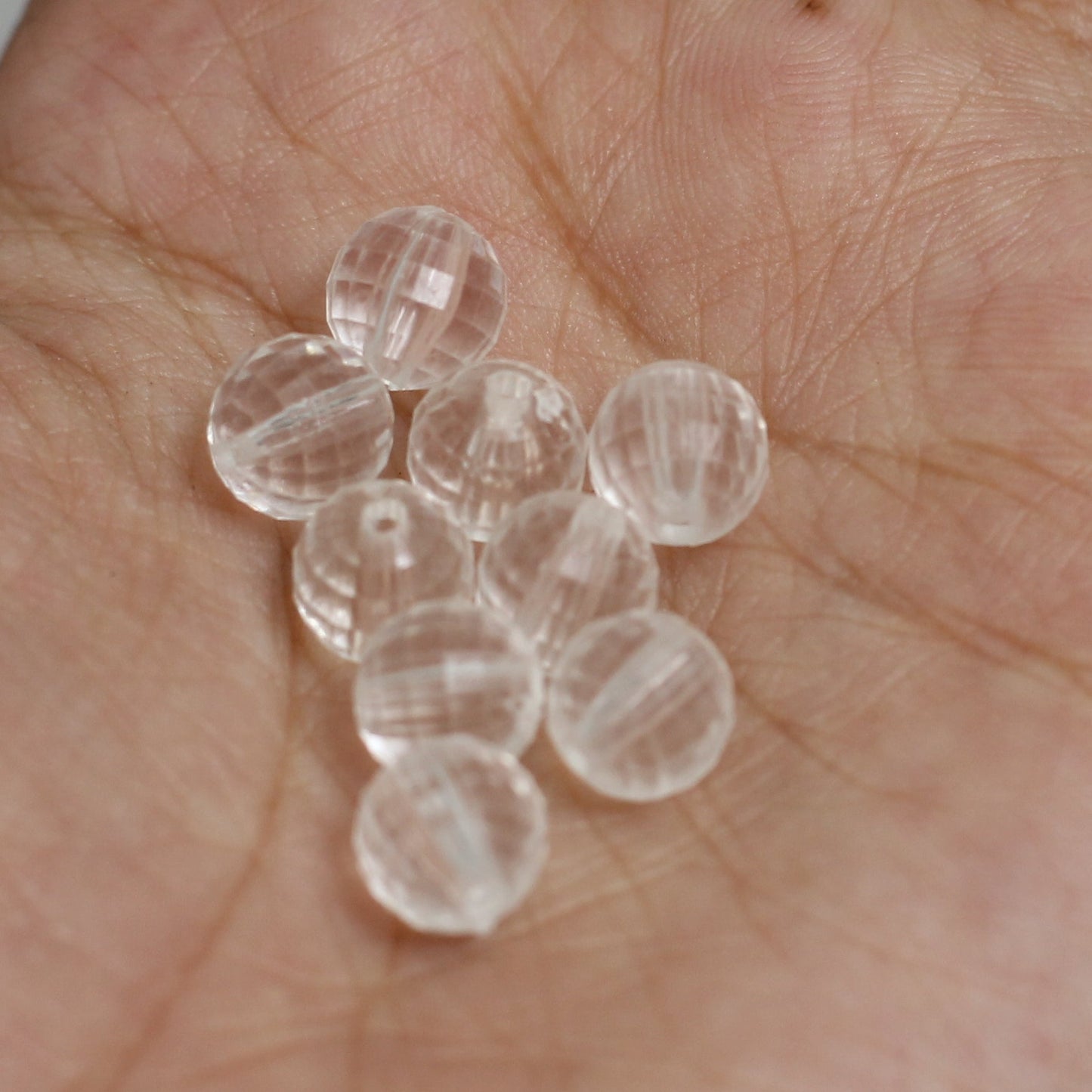 50 Acrylic Round Beads White 8mm - White / Acrylic / Round