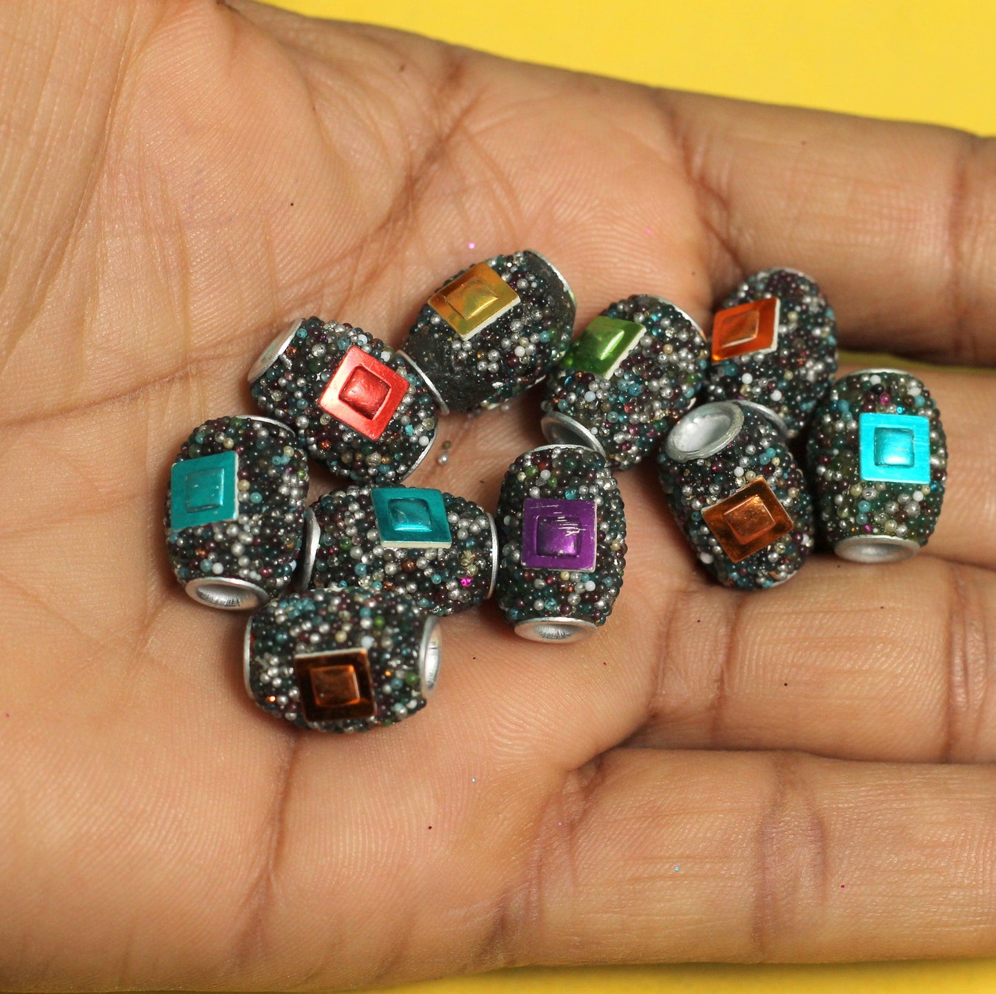 10 Pcs. Lac Drum Beads Black 15x12mm - Black / Lac / Oval