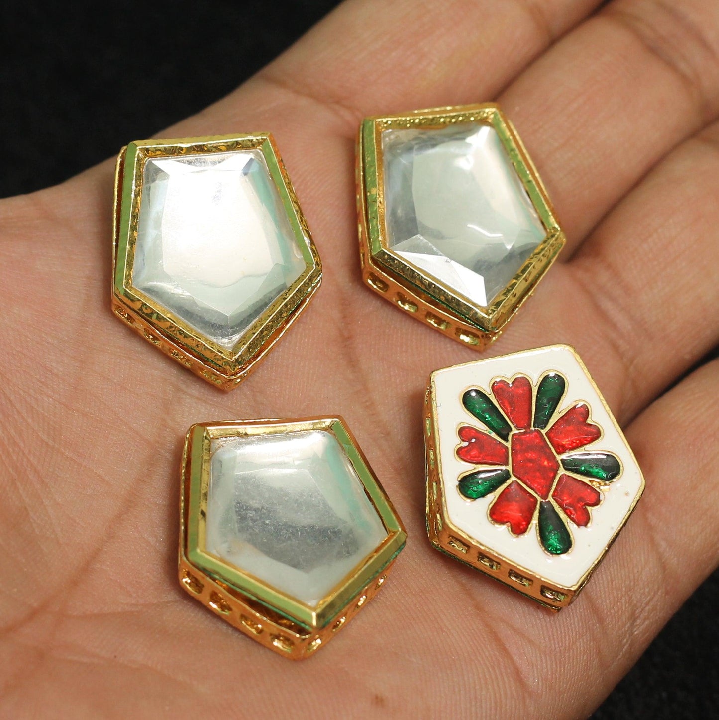 23x29mm, Kundan Connectors Golden - Golden / Kundan / 4 Pcs