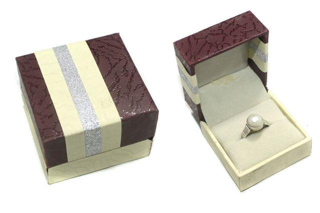 Square Finger Ring Box 1 Pcs - Red / Wood