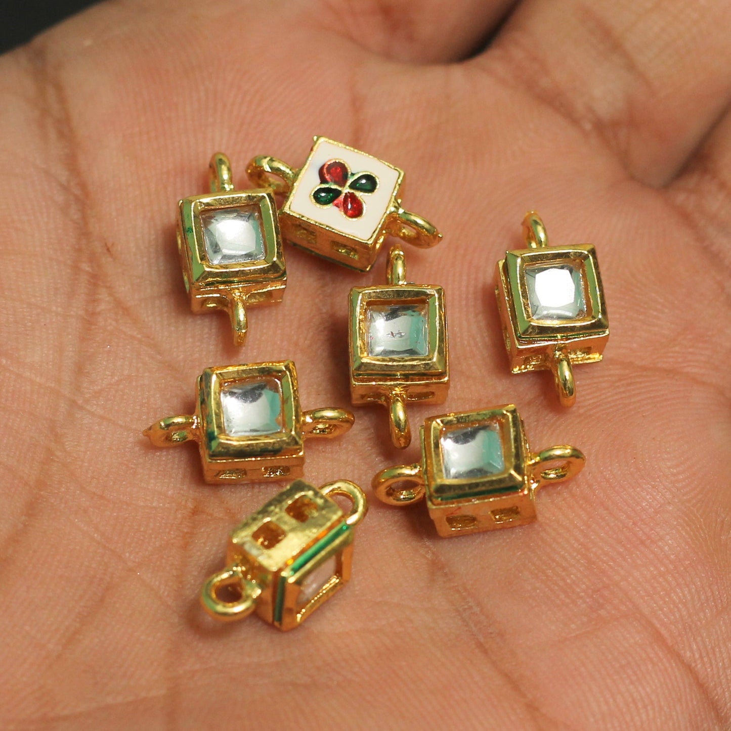 10 Pcs, 7x7mm, Kundan Connectors Golden - Golden
