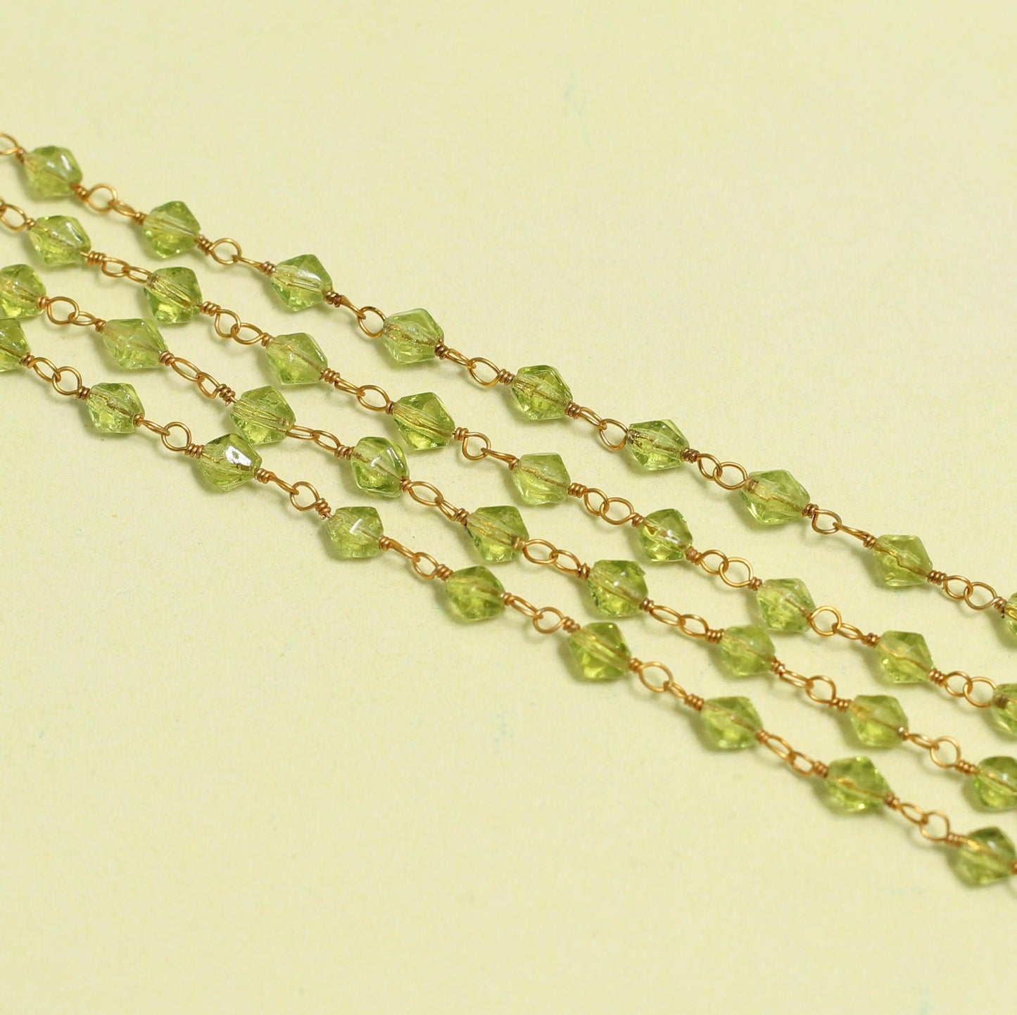 Glass Beaded Chain Bicone 4mm - Green / Glass
