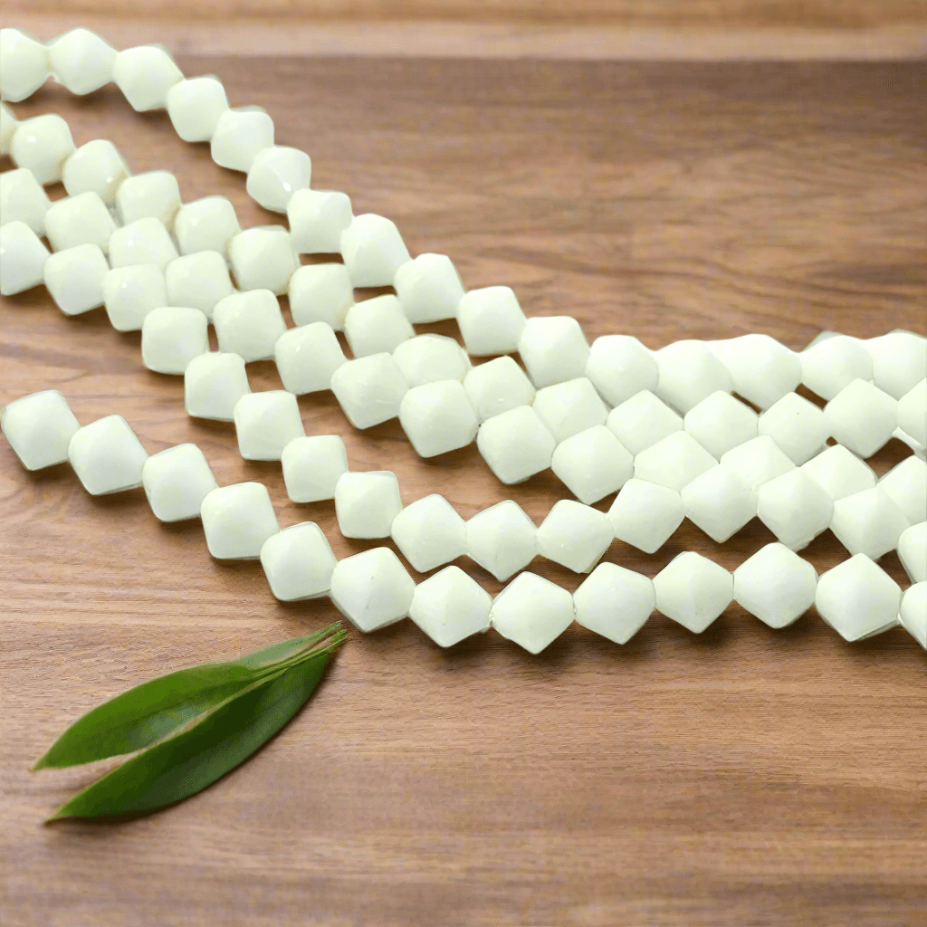 5 Strings, 8mm Plain Glass Beads Bicone - White / Glass / Bicone