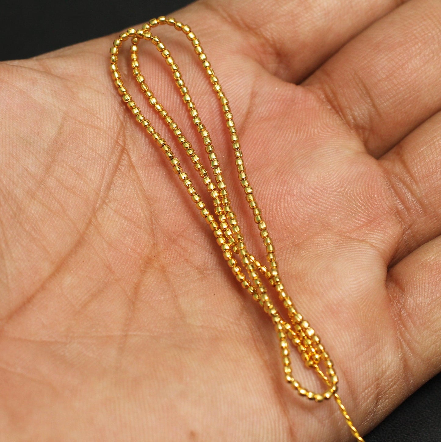 Brass Round Golden Beads - Golden / 1.5mm / 1 String