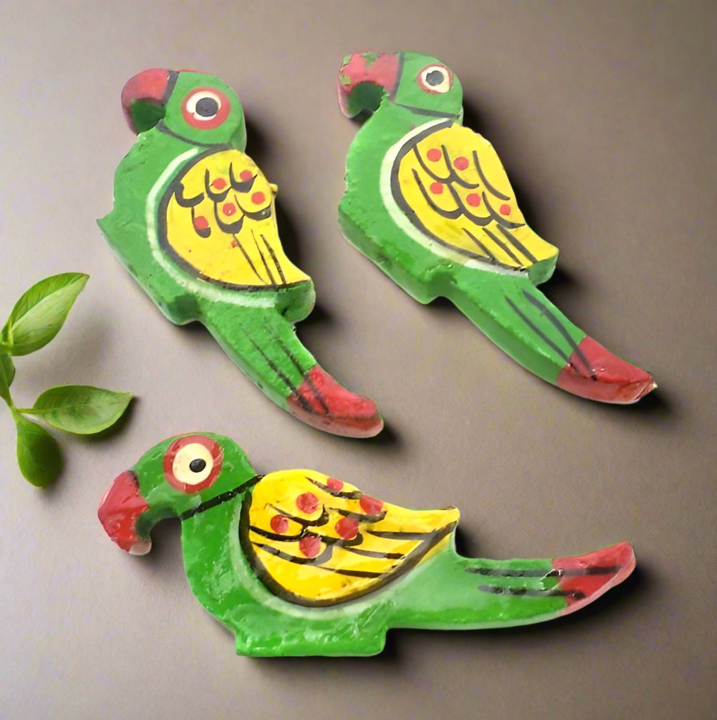 10 Pcs, Wooden Colored Parrot Beads Green - Green / Wood / Figures