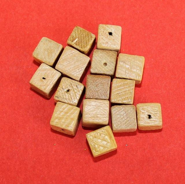 100 Pcs Cream Dice Wooden Beads 8mm - Off White / Wood / Cube