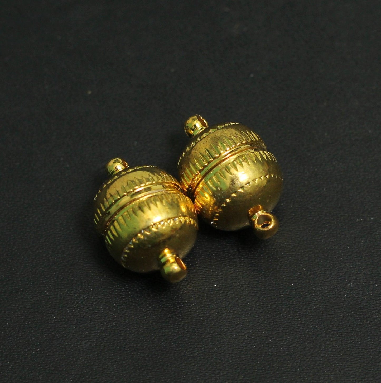 5 Pcs, 19x12mm Magnetic Clasps Golden - Golden / Brass