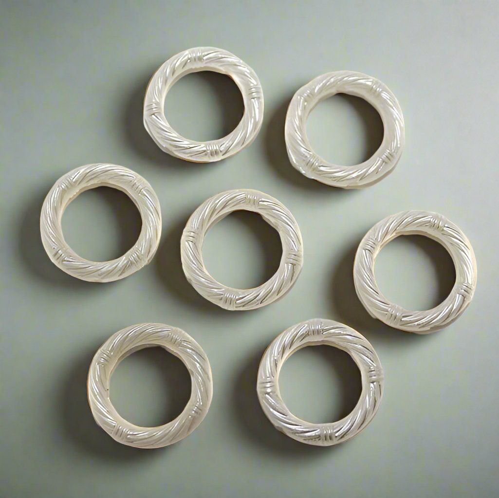 20 Pearl Ring White 18mm - White / Acrylic / Round