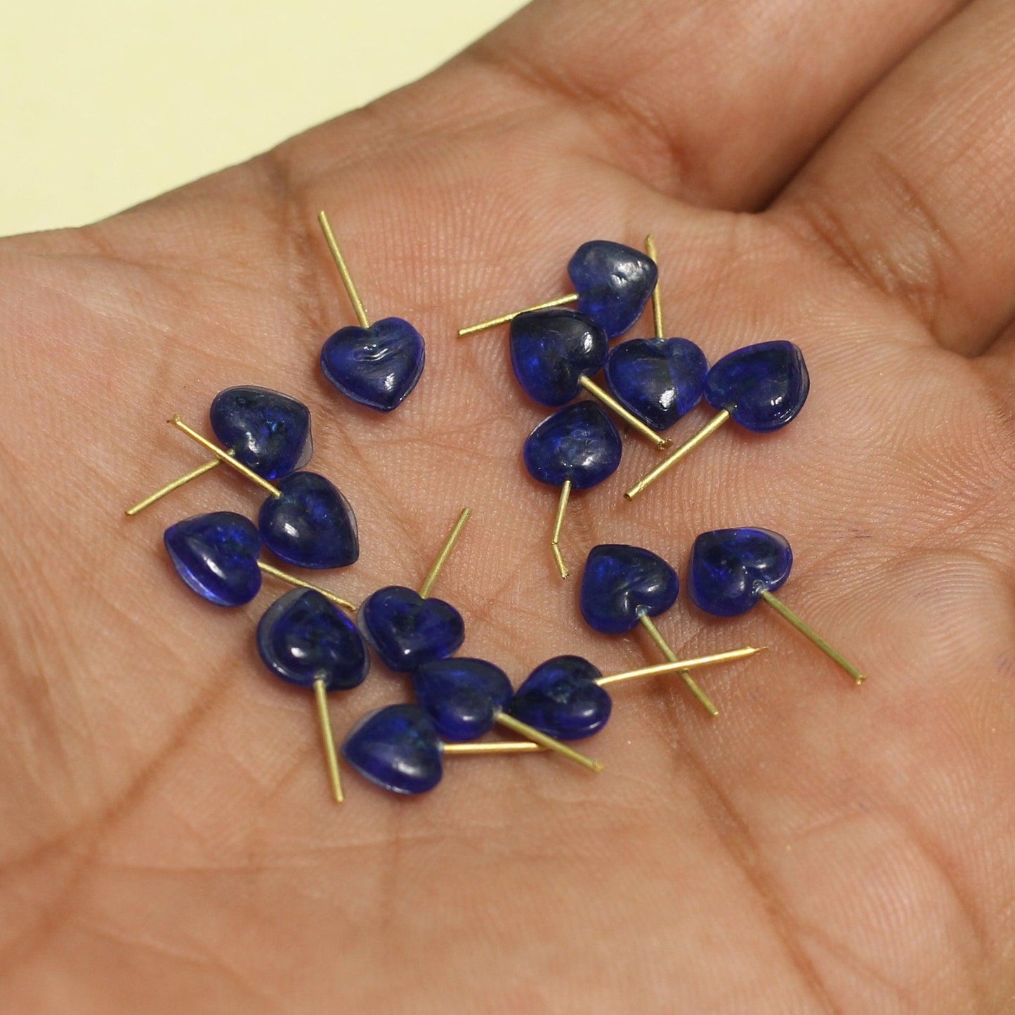 6mm Heart Glass Loreal Beads - 6mm / 100 Pcs