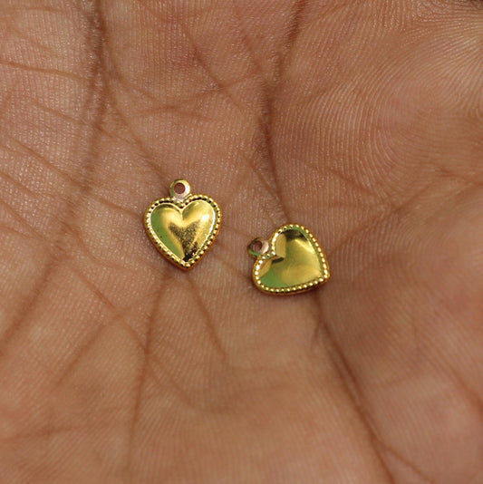 9x7mm Brass Heart Charms - Golden / Brass / 10 Pcs [ Rs 7.5 / Piece ]