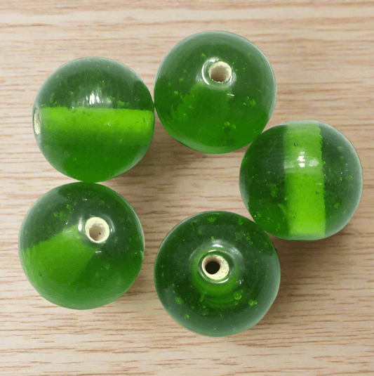 25+ Glass Round Beads 14mm - Green / Glass / Round