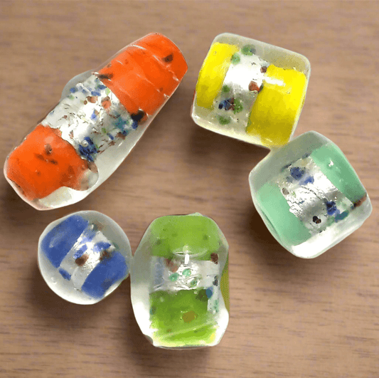 10 Pcs Silver Foil Beads Inside Color Assorted 10-20mm - Silver / Glass / Assorted