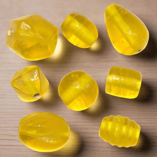 100+ Plain Beads Trans Yellow 8-20mm - Yellow / Glass / Assorted