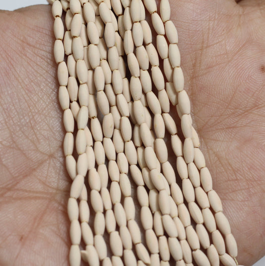 15 Strings, 5x2mm NavajoWhite Acrylic Oval Beads - White / Acrylic / Oval