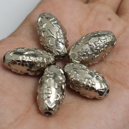 20 CC Oval Beads Silver Finish 25x12 mm - Silver / Acrylic / Oval