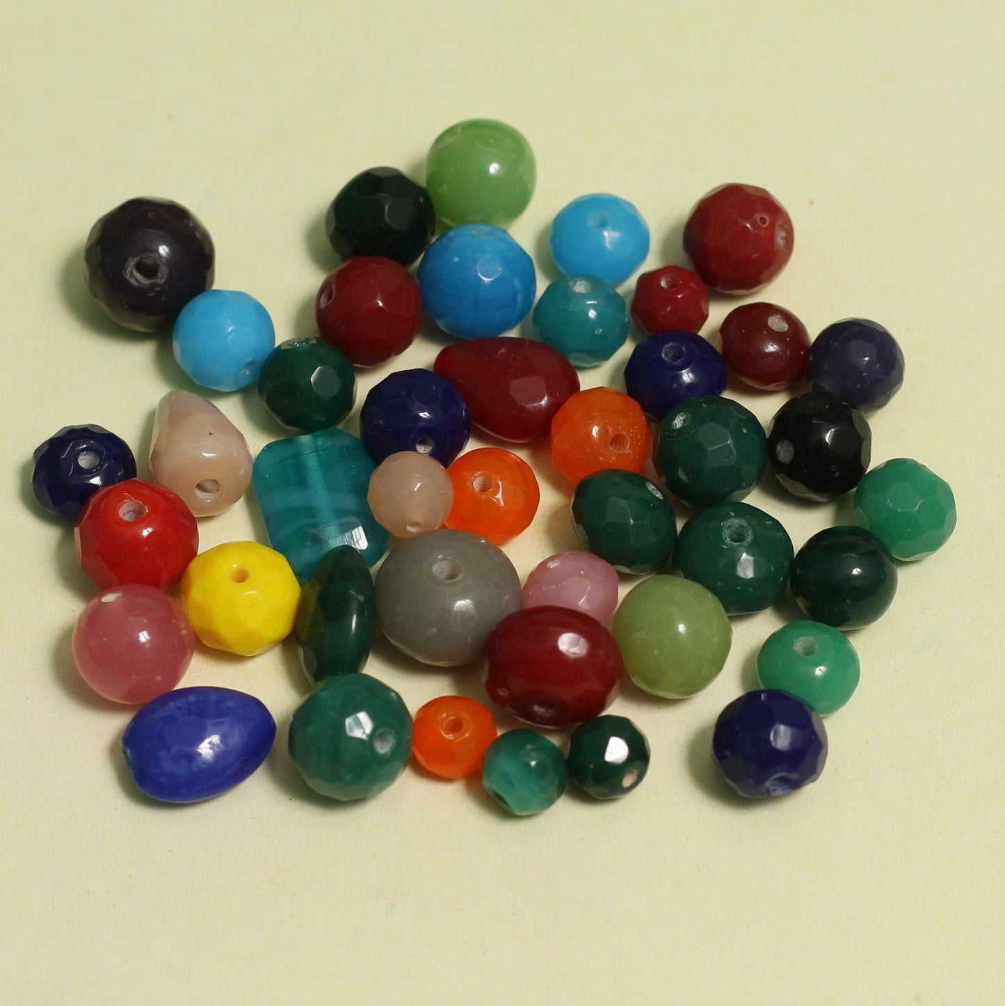 100 Pcs, 7-17mm Assorted Multicolor Glass Beads - MultiColor / Glass