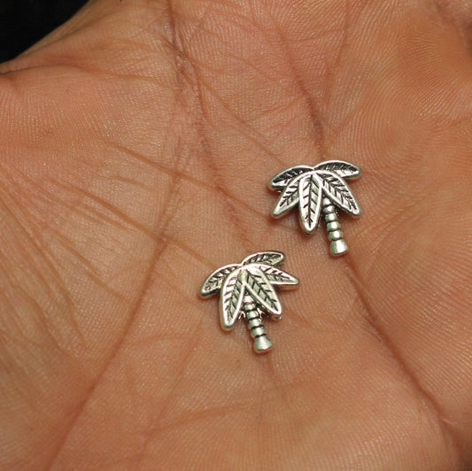 German Silver Leaf Spacer Charms 13mm - Silver / German Silver / 10 Pcs [ Rs 7.5 / Piece ]