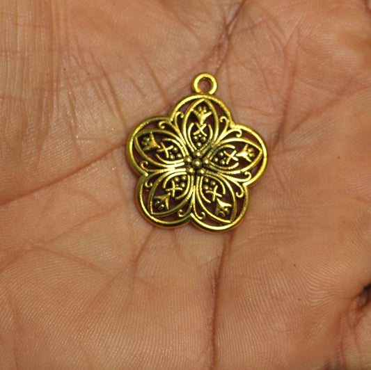 10 Pcs German Silver Pendants 28mm - Golden / German Silver / 28mm