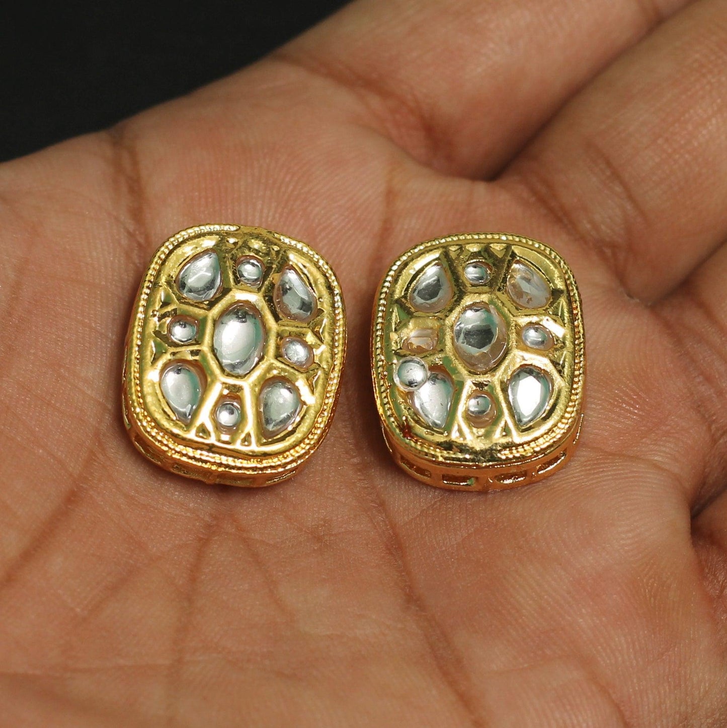 2 Pcs, 22x18mm  Kundan Connectors Golden - Golden