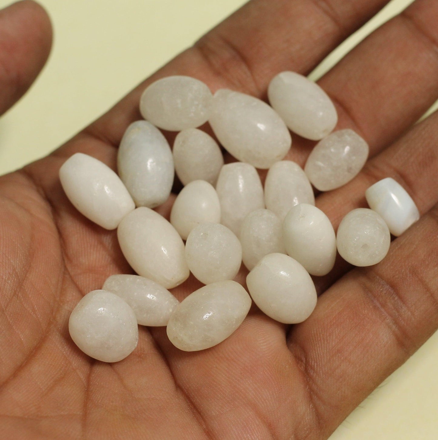 50 Pcs White Onyx Stone Beads Oval 11-17 mm - White / Stone / 1 Pack