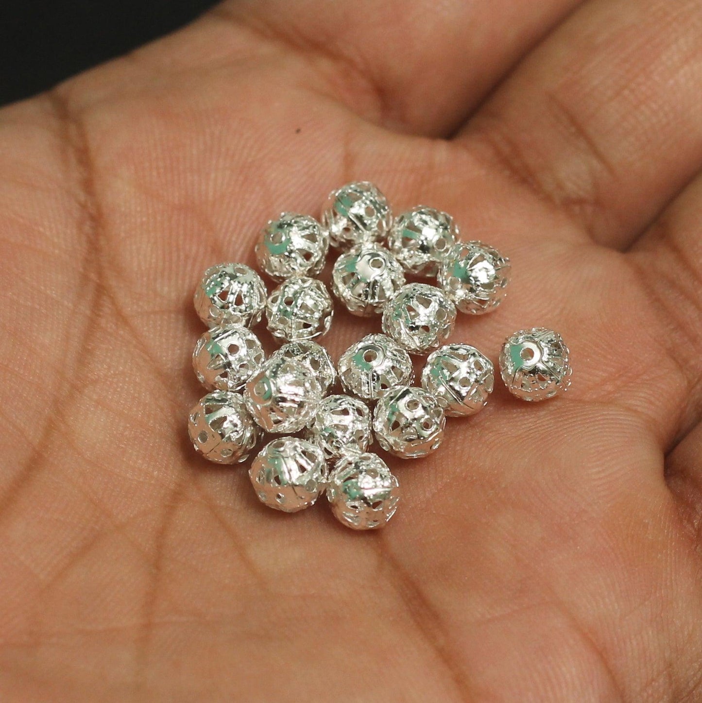 6mm Round Metal Balls - Golden / 6mm / 100 Pcs