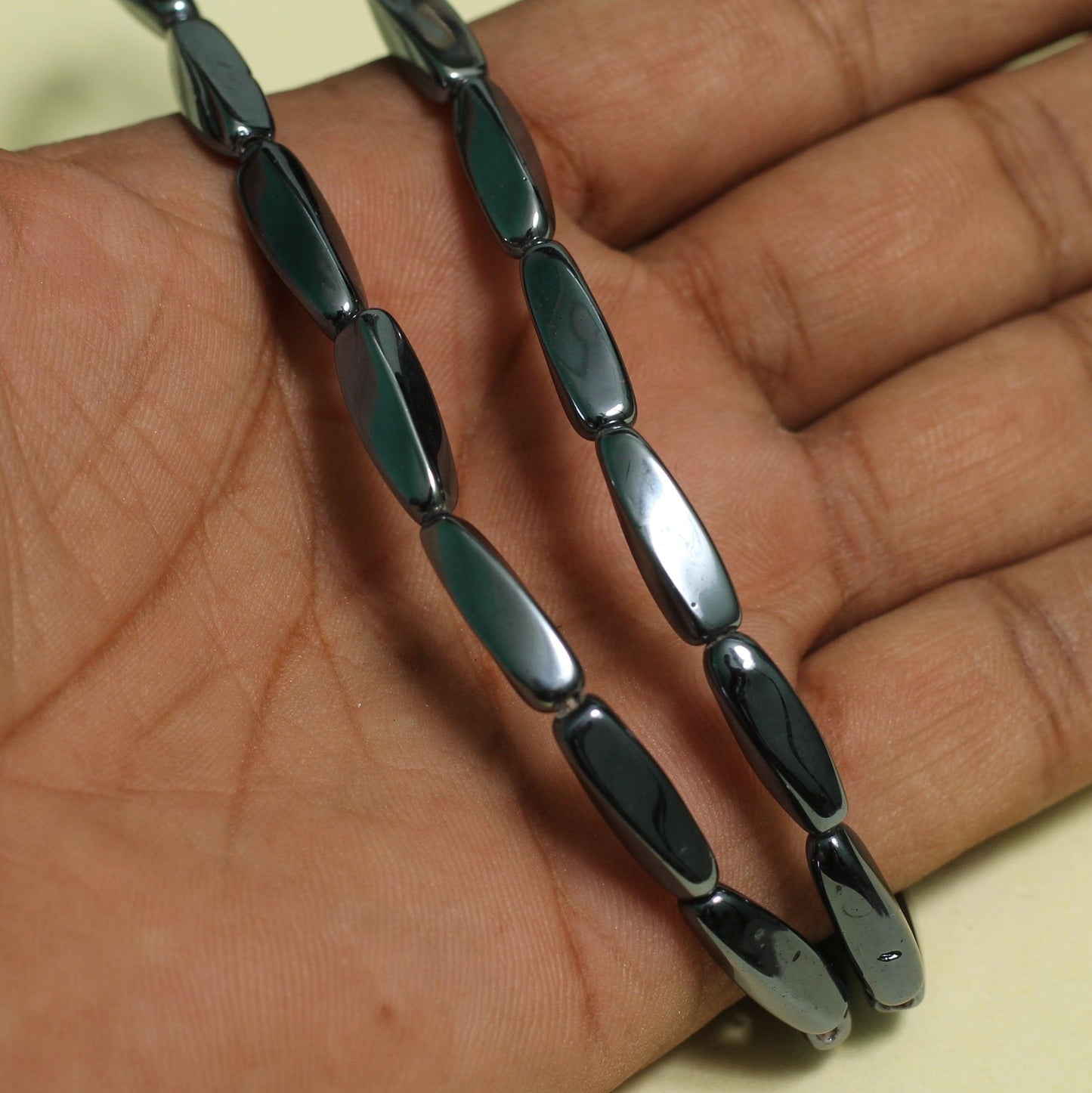 Fire Polish Twisty Oval Beads - Black / Glass / Oval