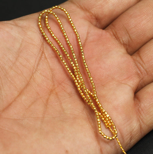 Brass Round Golden Beads - Golden / 1.5mm / 1 String