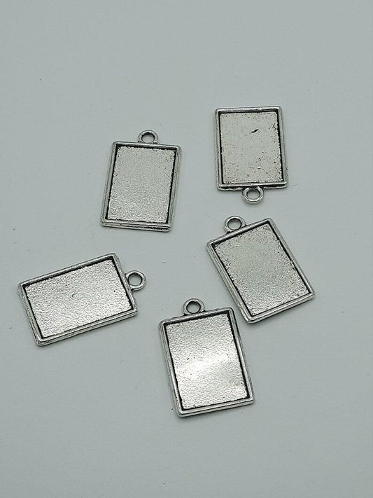 1.25 Inch Tibetan Pendant Rectangle Antique Silver Cabochon Settings - Silver / Rectangle / 10 Pcs [ Rs 16 / Piece ]