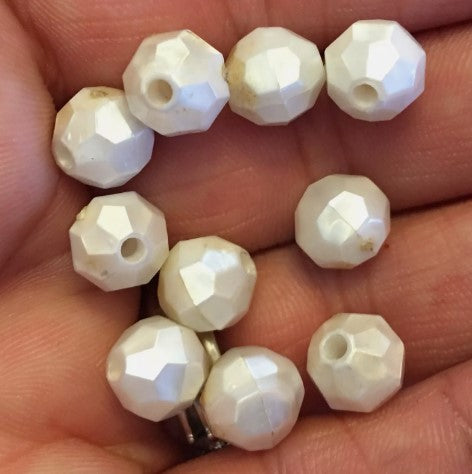 50 pcs , 18mm Faceted Acrylic Pearl Round Beads Off White - Off White / Acrylic / Round