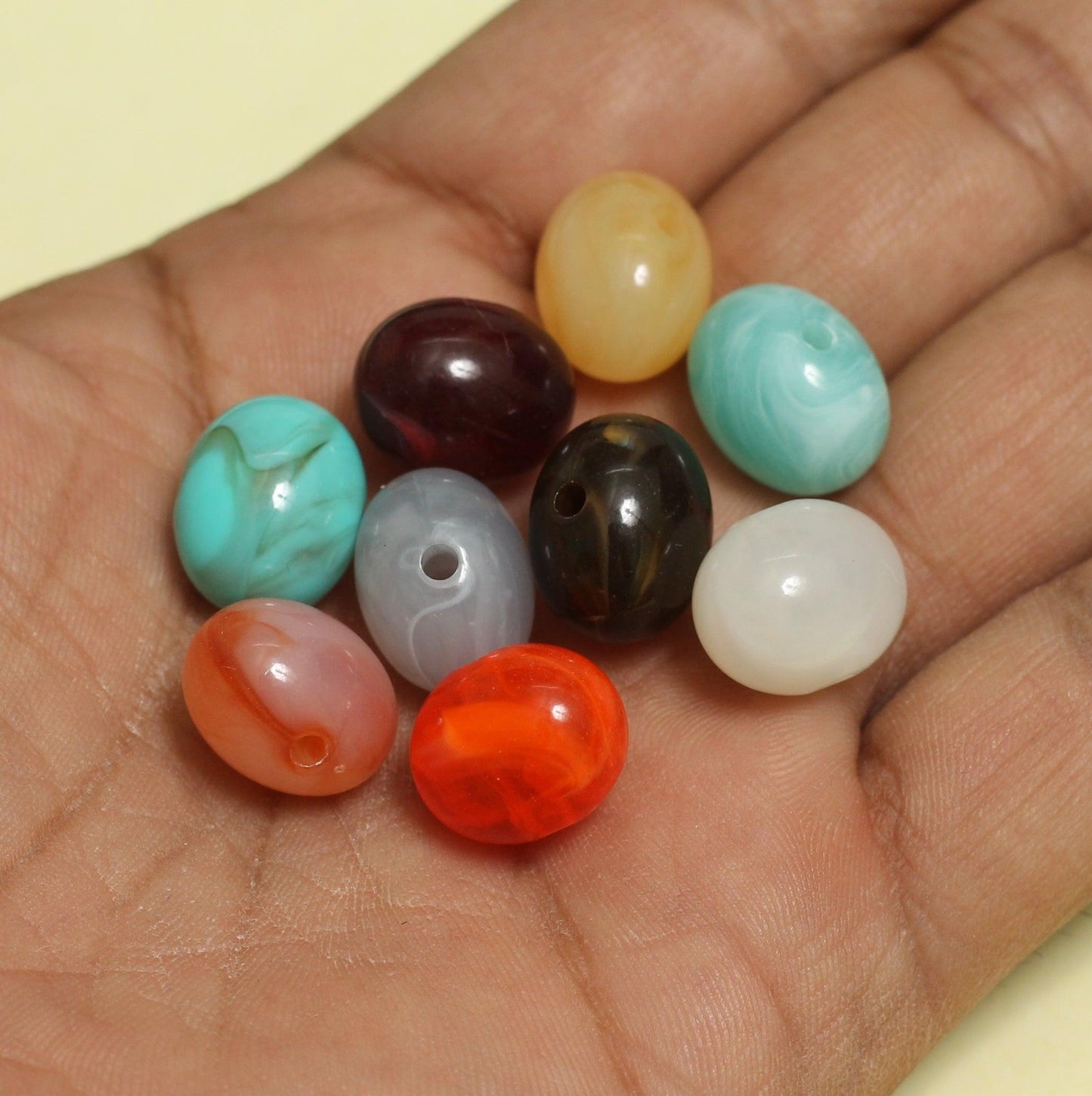 15x12mm Multi Oval Acrylic Beads - 10 [ Rs 10 / Piece ] / Acrylic / MultiColor