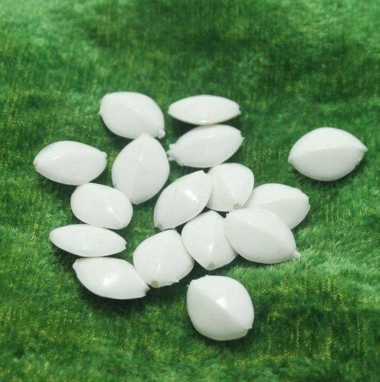 100 Gm Acrylic Beads White 17x13 mm - White / Acrylic / Assorted