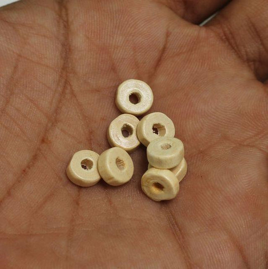 200 Pcs, 7mm Cream Wooden Tyre Beads - Off White / Wood / Tyre