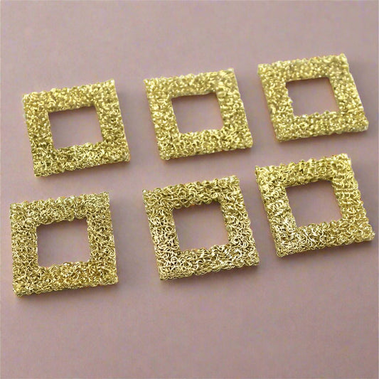 10 Pcs Wire Mesh Beads Golden 26x26mm - Golden / Iron